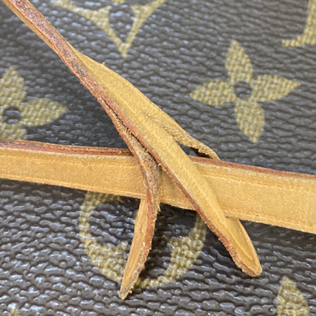 LOUIS VUITTON Bucket GM Handbag