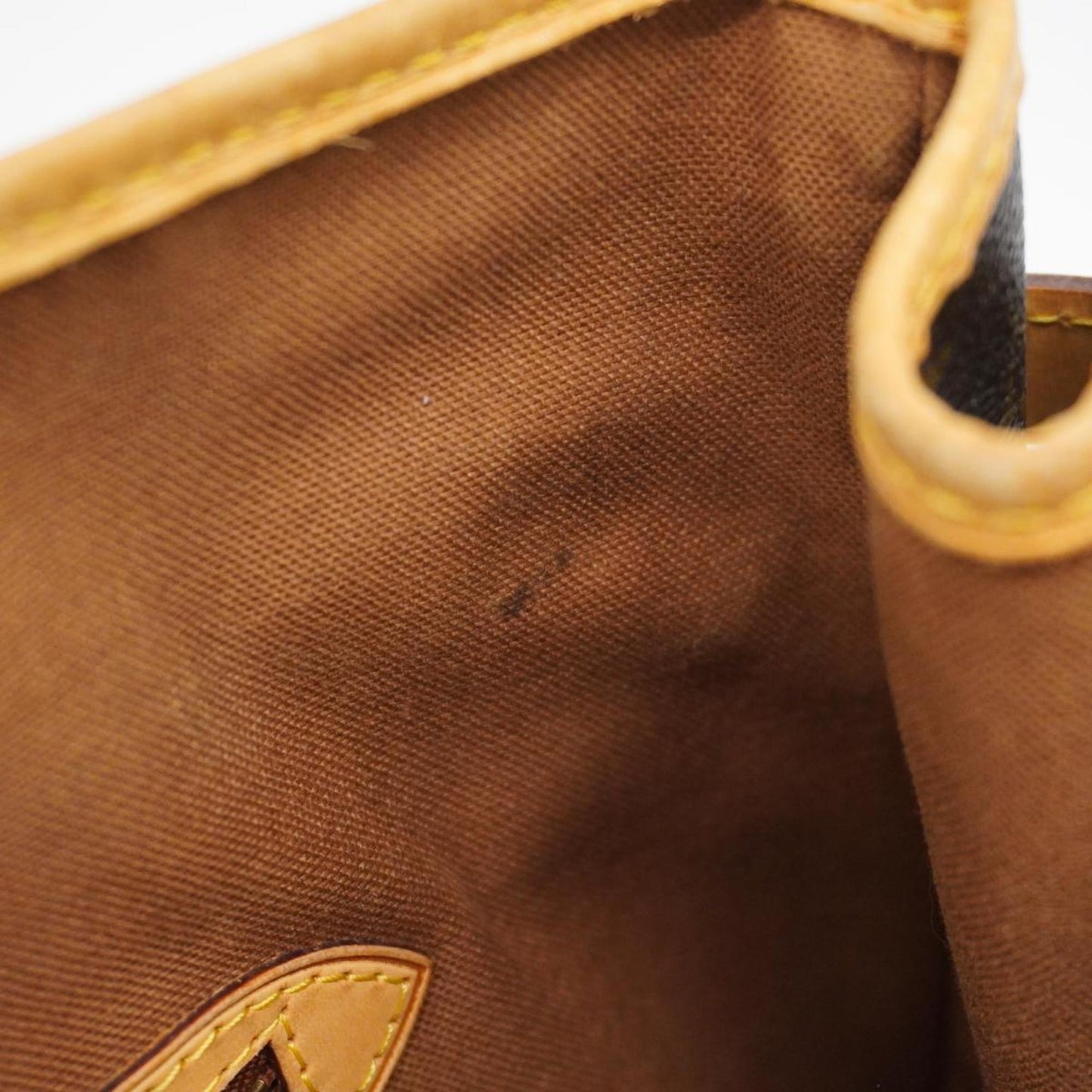 LOUIS VUITTON Batignolles Horizontal Tote