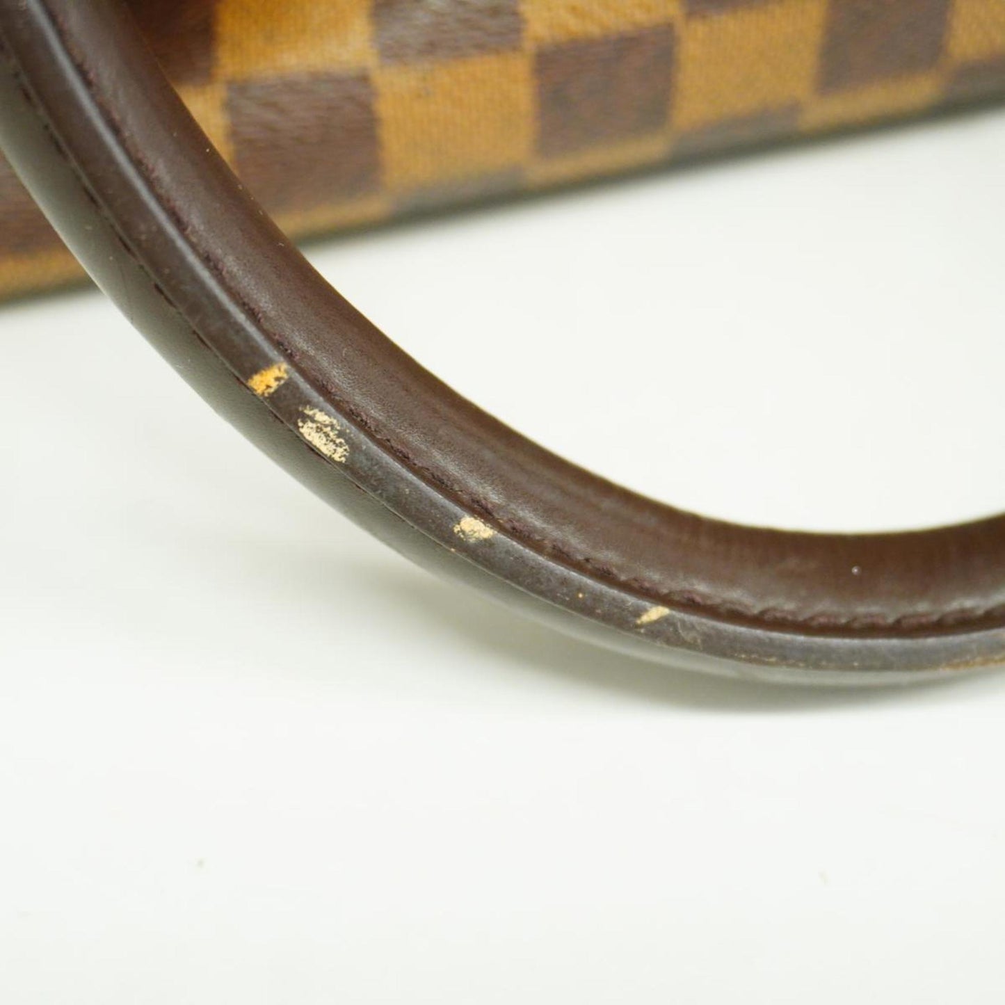LOUIS VUITTON Greenwich Travel