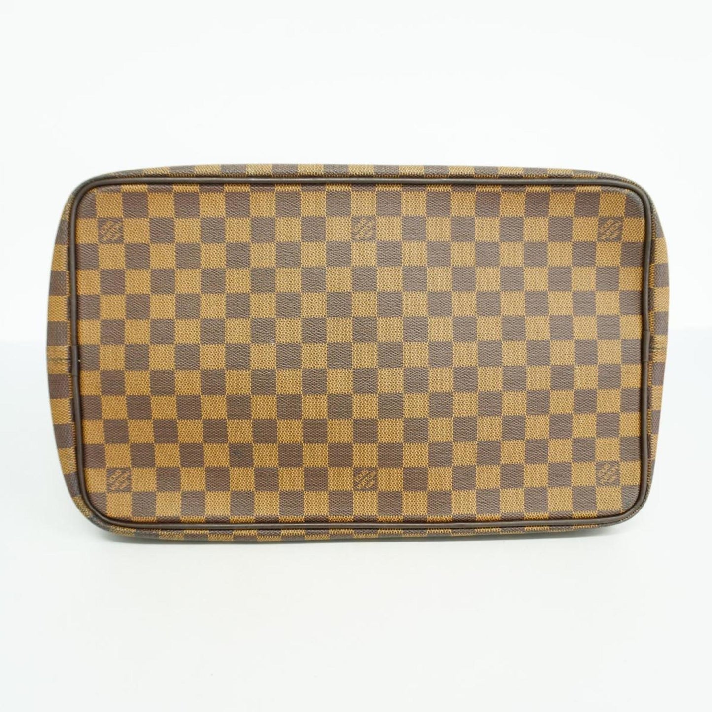 LOUIS VUITTON Greenwich Travel