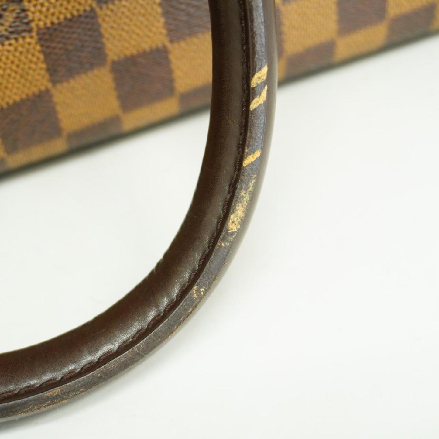 LOUIS VUITTON Greenwich Travel