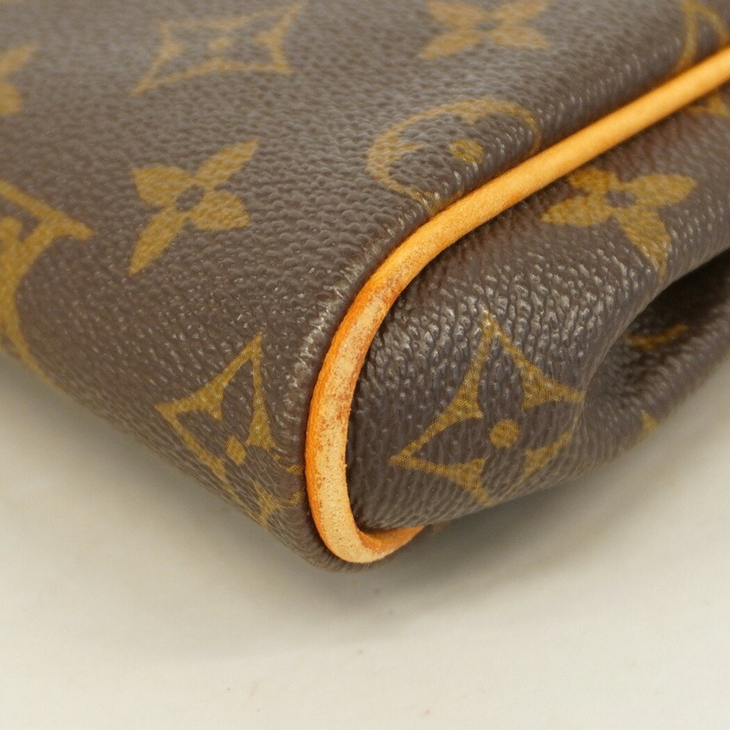 LOUIS VUITTON Eva Clutch Bag