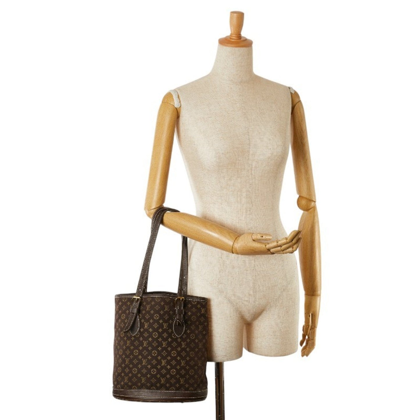 LOUIS VUITTON Bucket Tote