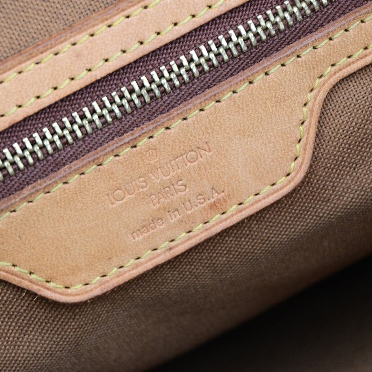 LOUIS VUITTON Cabas Mezzo Handbag