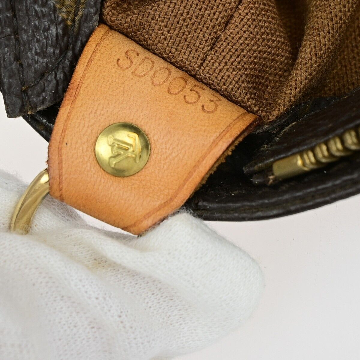 LOUIS VUITTON Cabas Mezzo Handbag