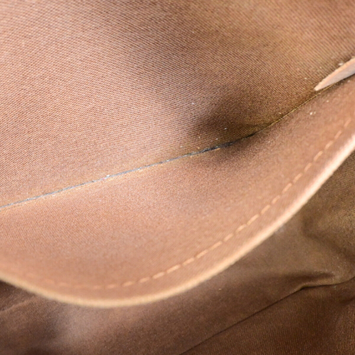 LOUIS VUITTON Bosphore Briefcases & Attaches