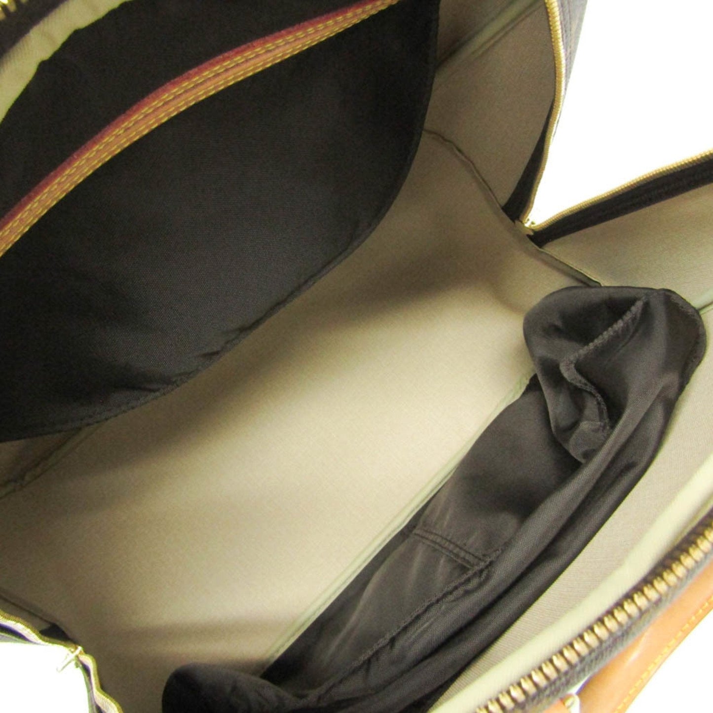 LOUIS VUITTON Evasion Travel