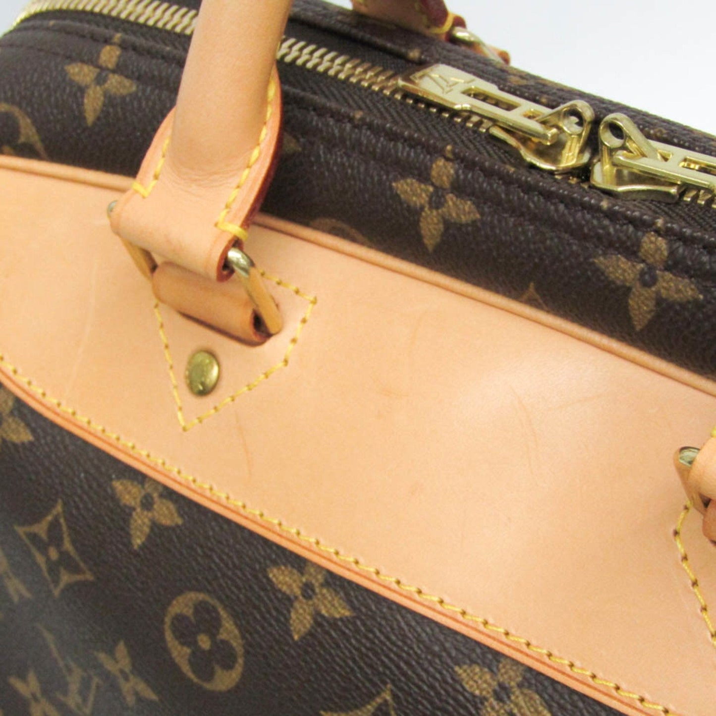 LOUIS VUITTON Evasion Travel