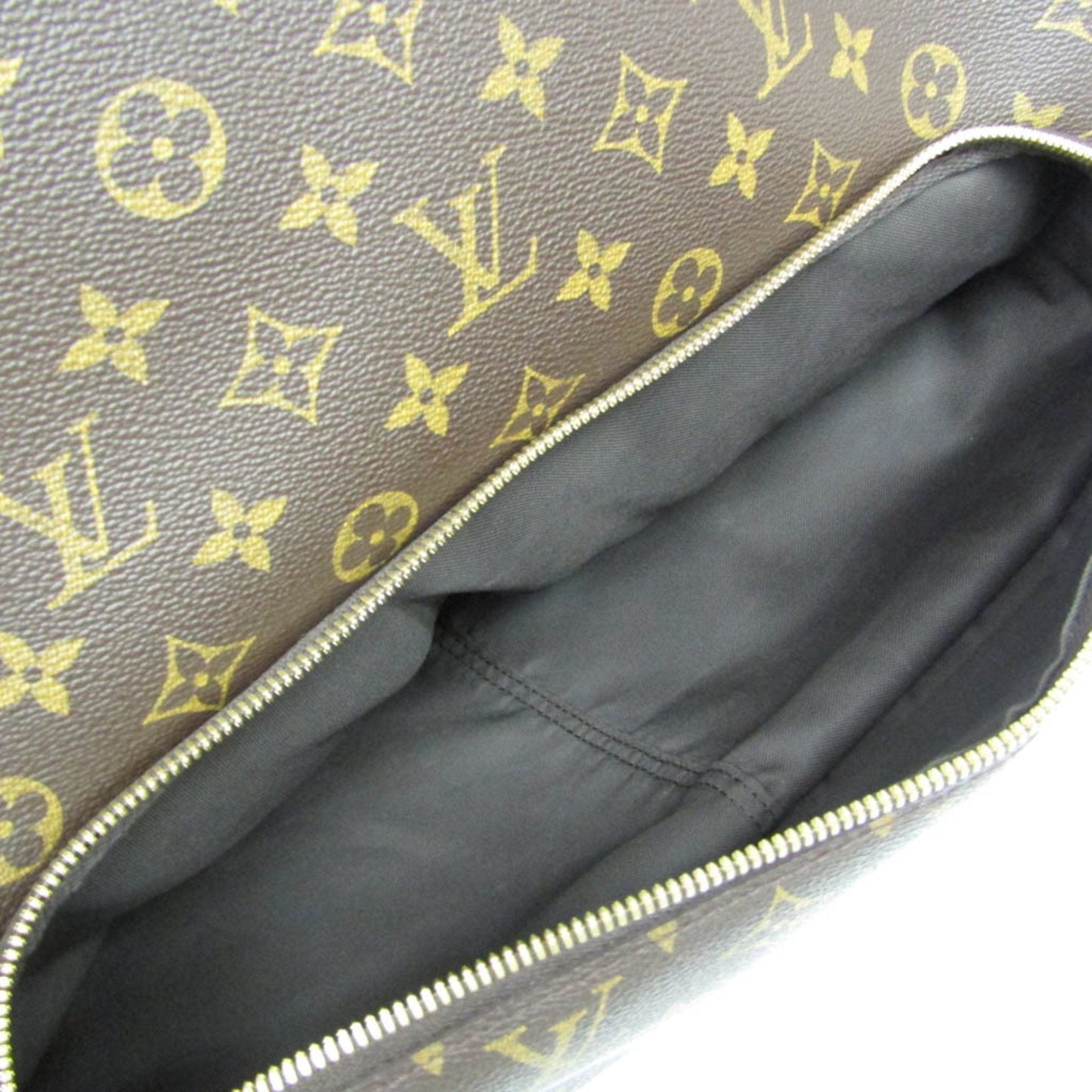 LOUIS VUITTON Evasion Travel