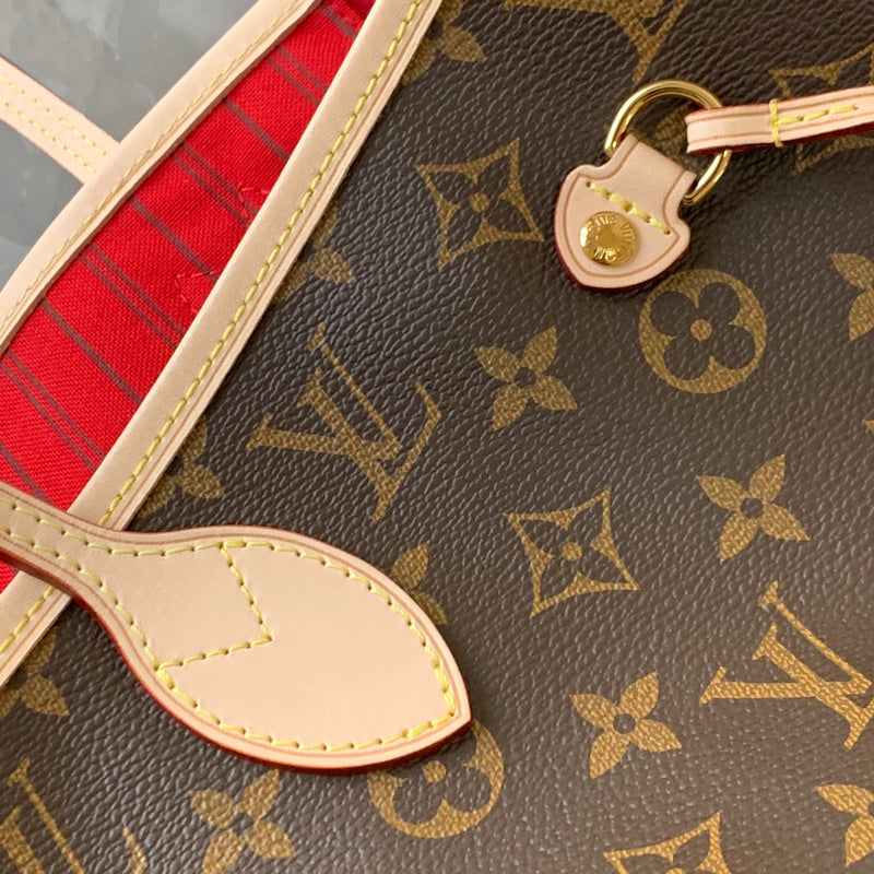 Alice Bags- Louis Vuittons  - 16297