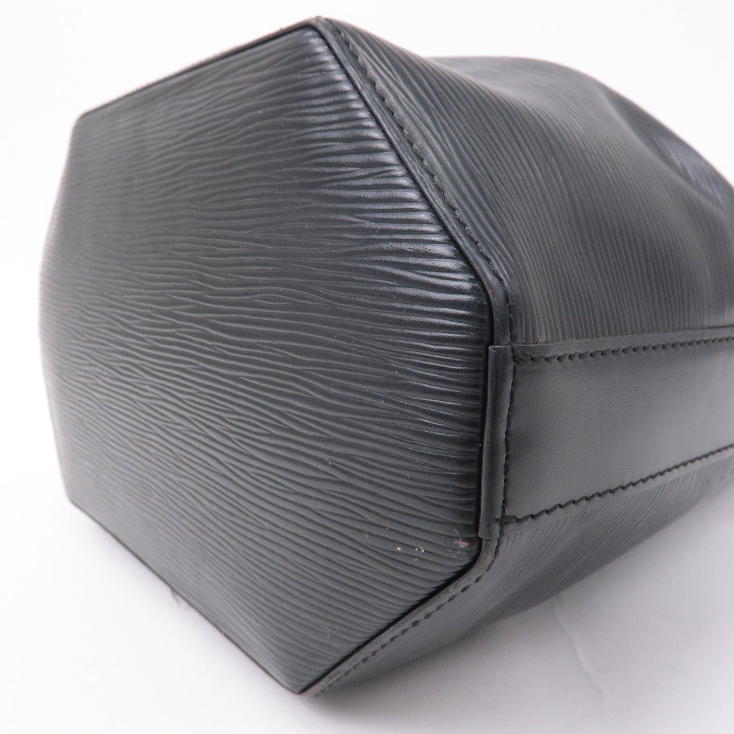 Louis Vuitton Epi Sac D'epaule PM Bucket Bag Noir Black M80157