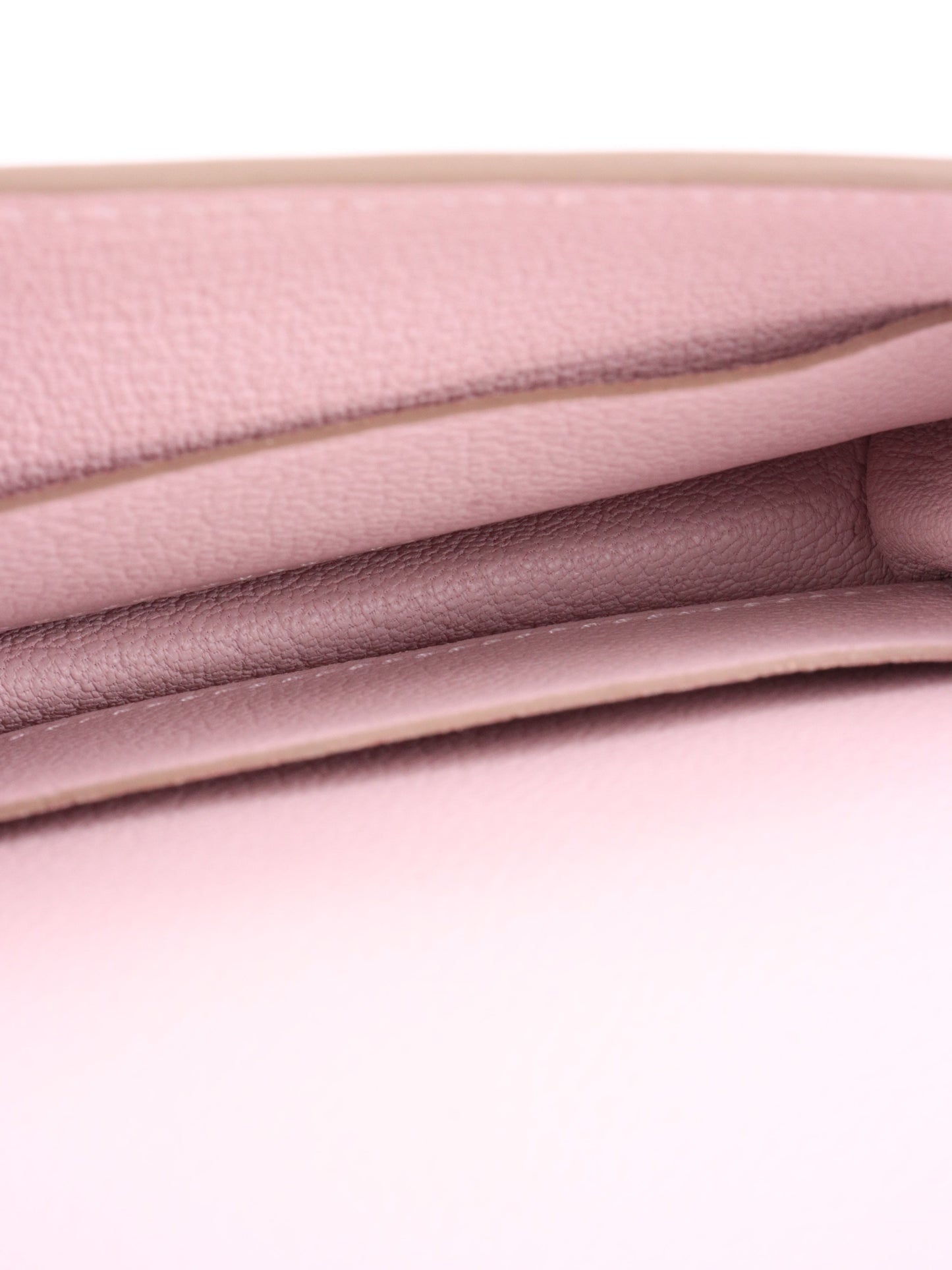Hermes Roulis Slim Mauve Pale Wallet.