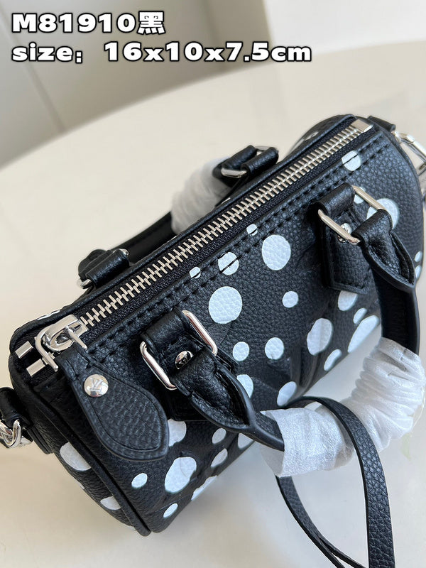 Alice Bags- Louis Vuittons  - 15912