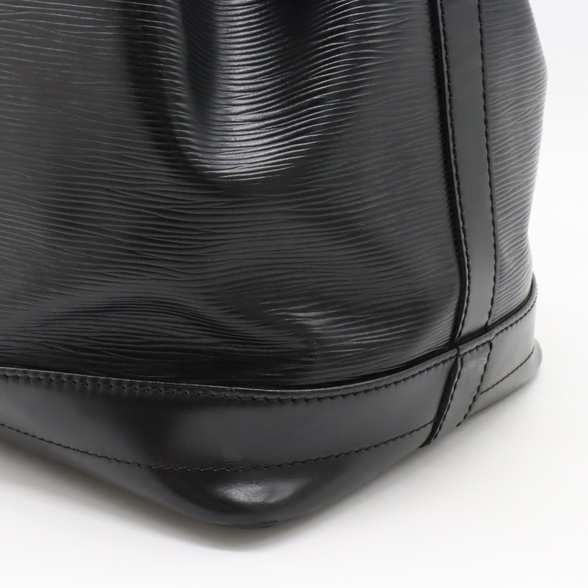 Louis Vuitton Epi Noe shoulder bag M59002