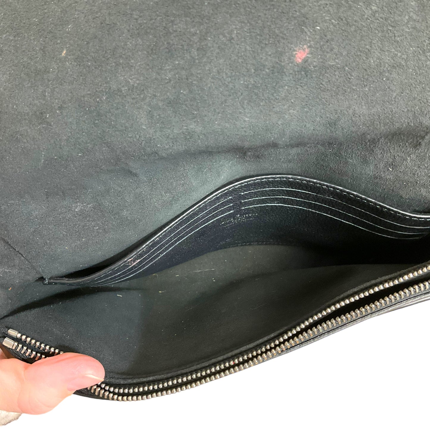 Handbag Luxury Designer By Louis Vuitton  Size: Small
