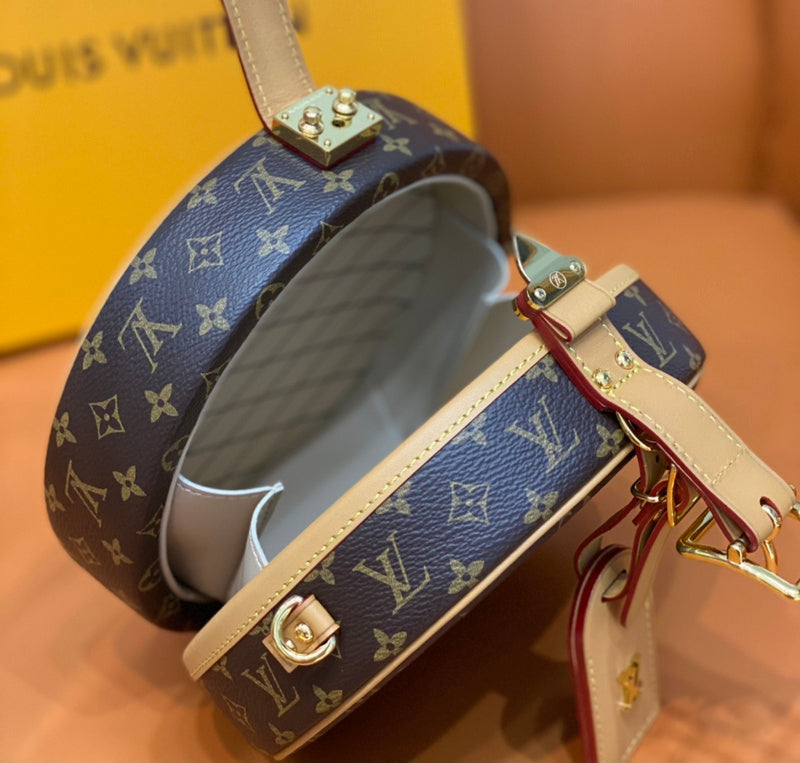 Alice Bags- Louis Vuittons  - 16135