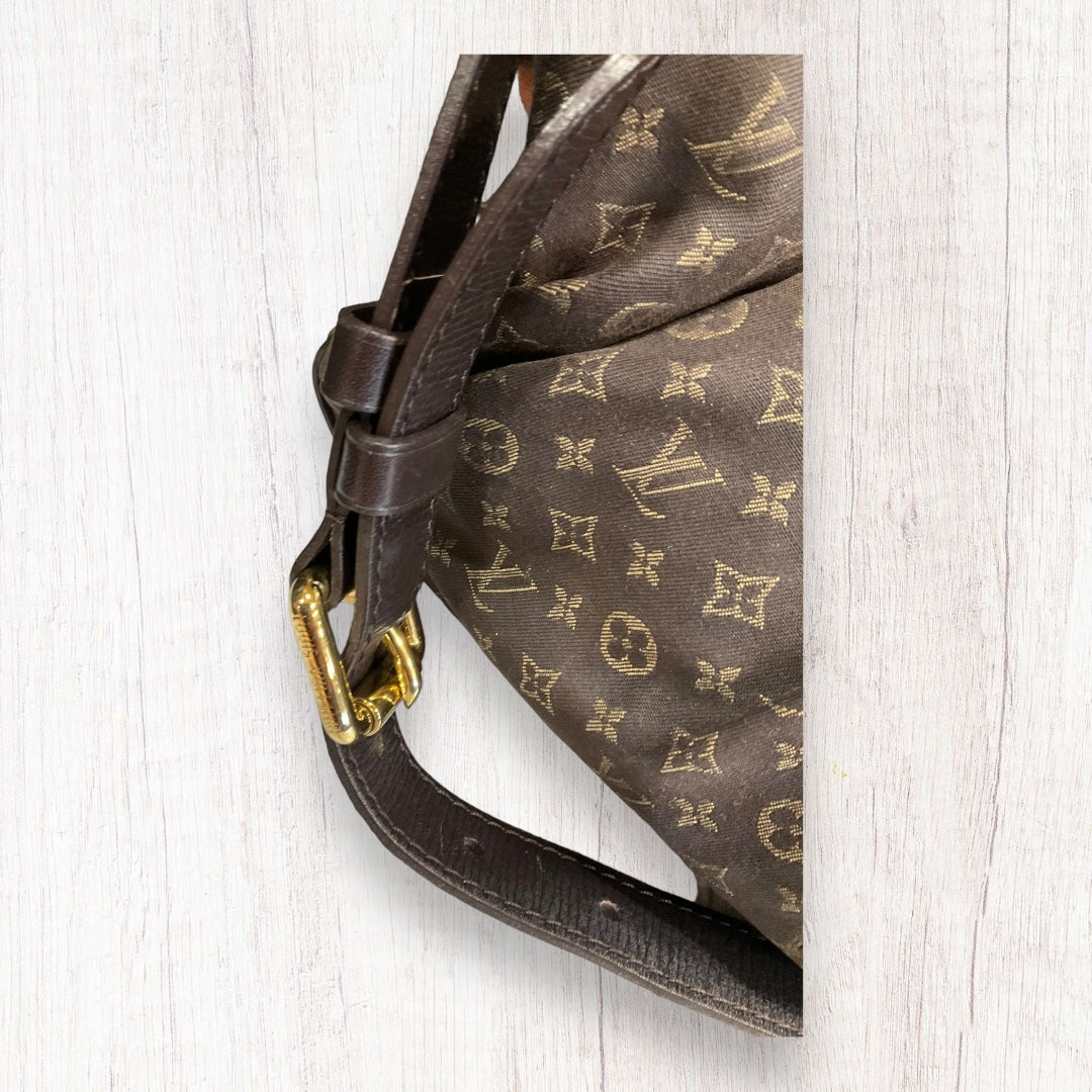HandBag Luxury Designer By Louis Vuitton, Size: Medium