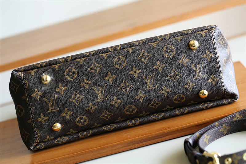 Alice bags - Louis Vuittons  - 7996