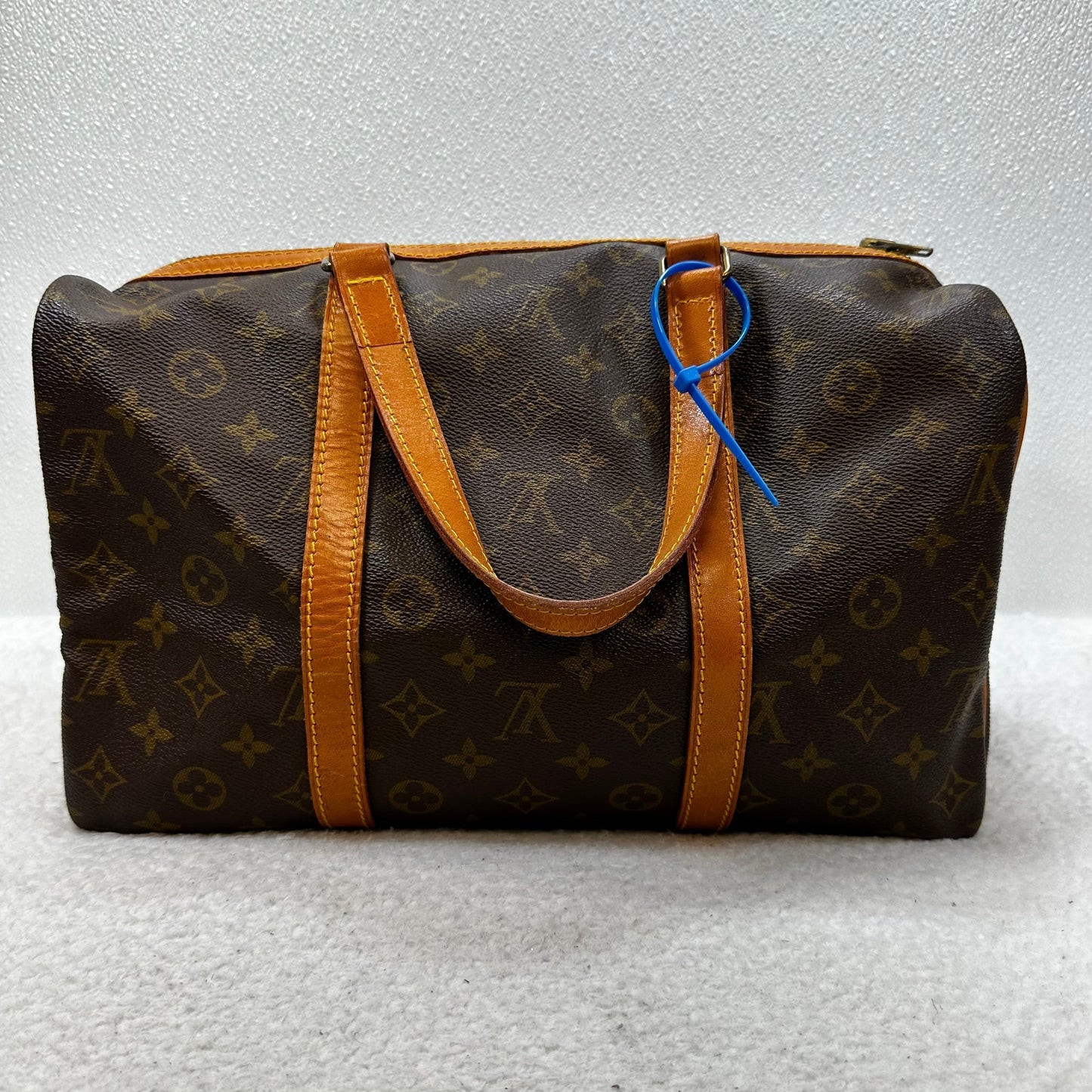 HandBag Luxury Designer By Louis Vuitton, Size: Medium