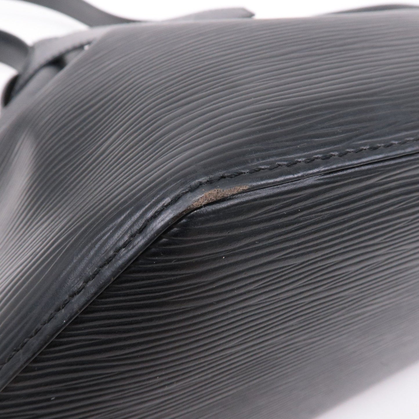 Louis Vuitton Epi Sac D'epaule PM Bucket Bag Noir Black M80157