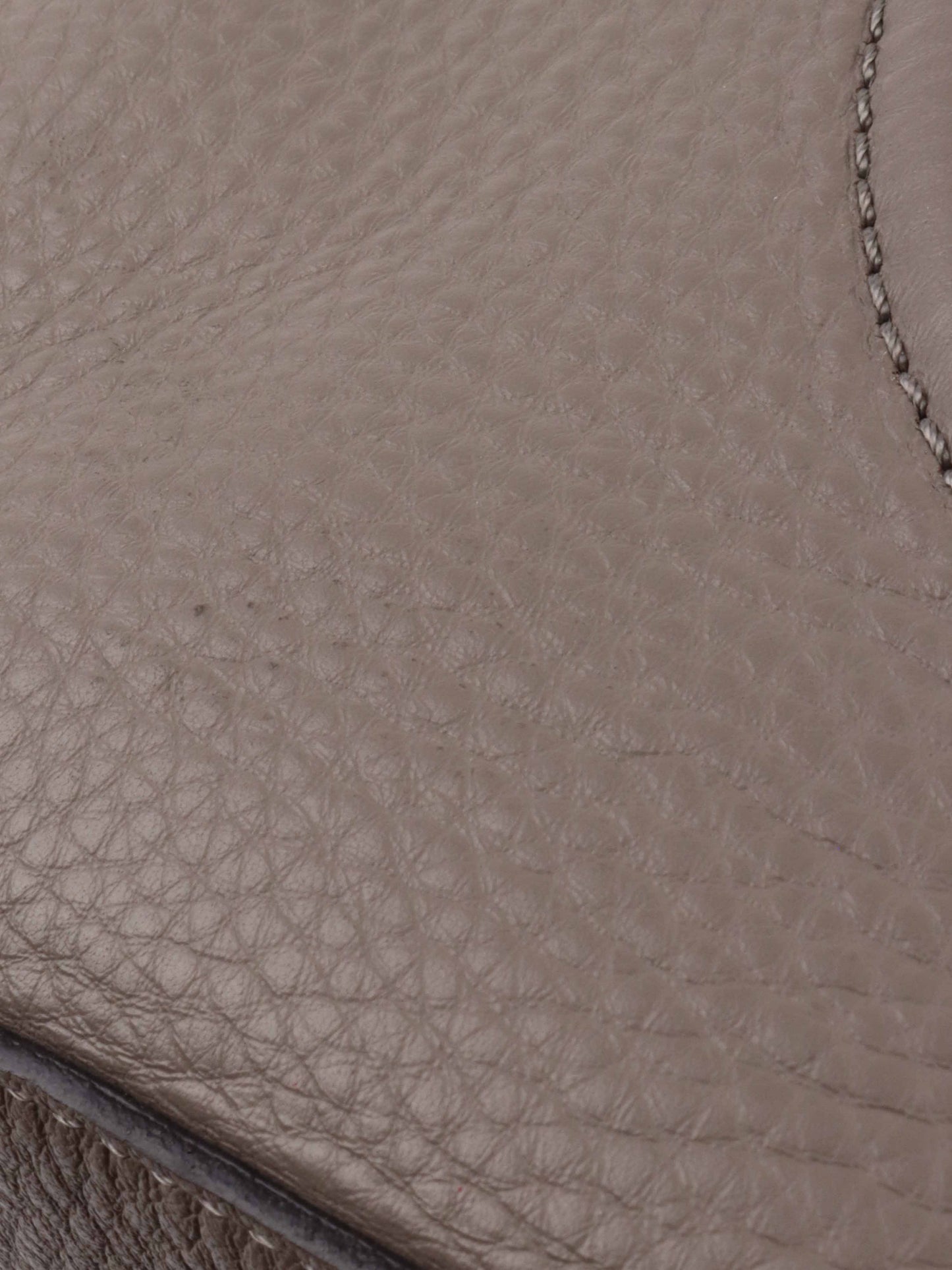 Gucci Soho Tote Medium in Grey.