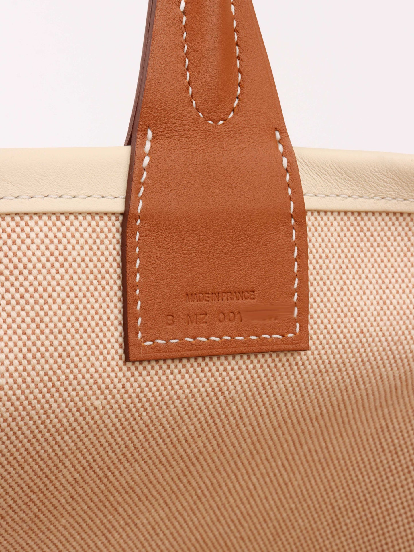 Hermes Steeple 25 in Ecru & Gold.