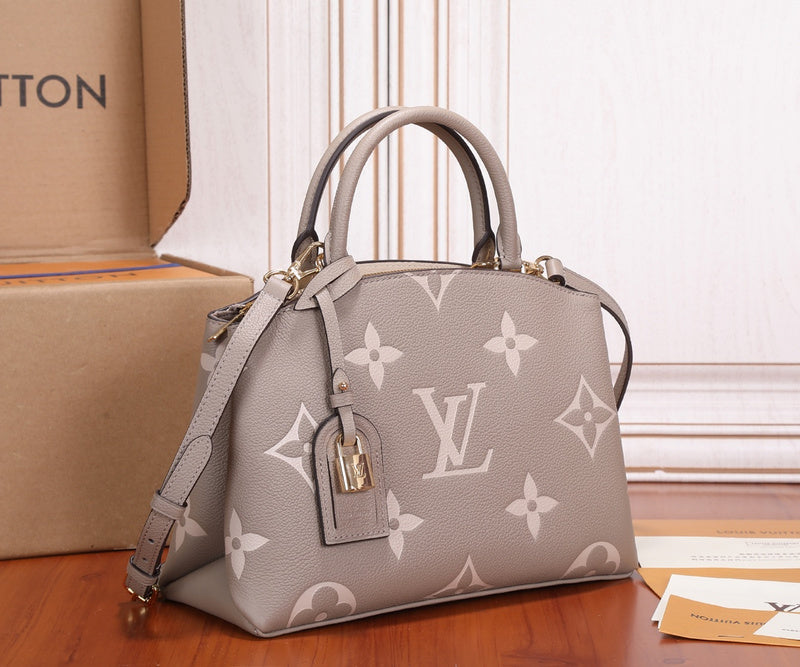 Alice bags- Louis Vuittons  - 16801