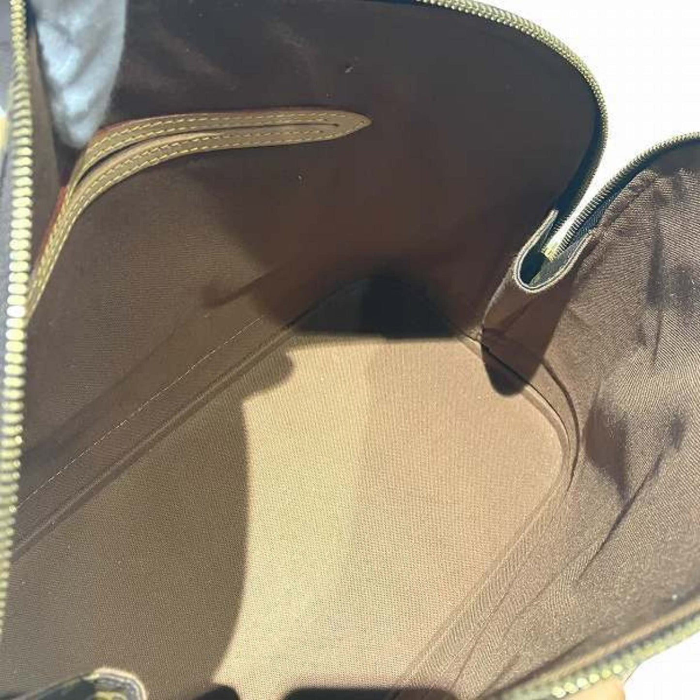 Louis Vuitton  Handbag