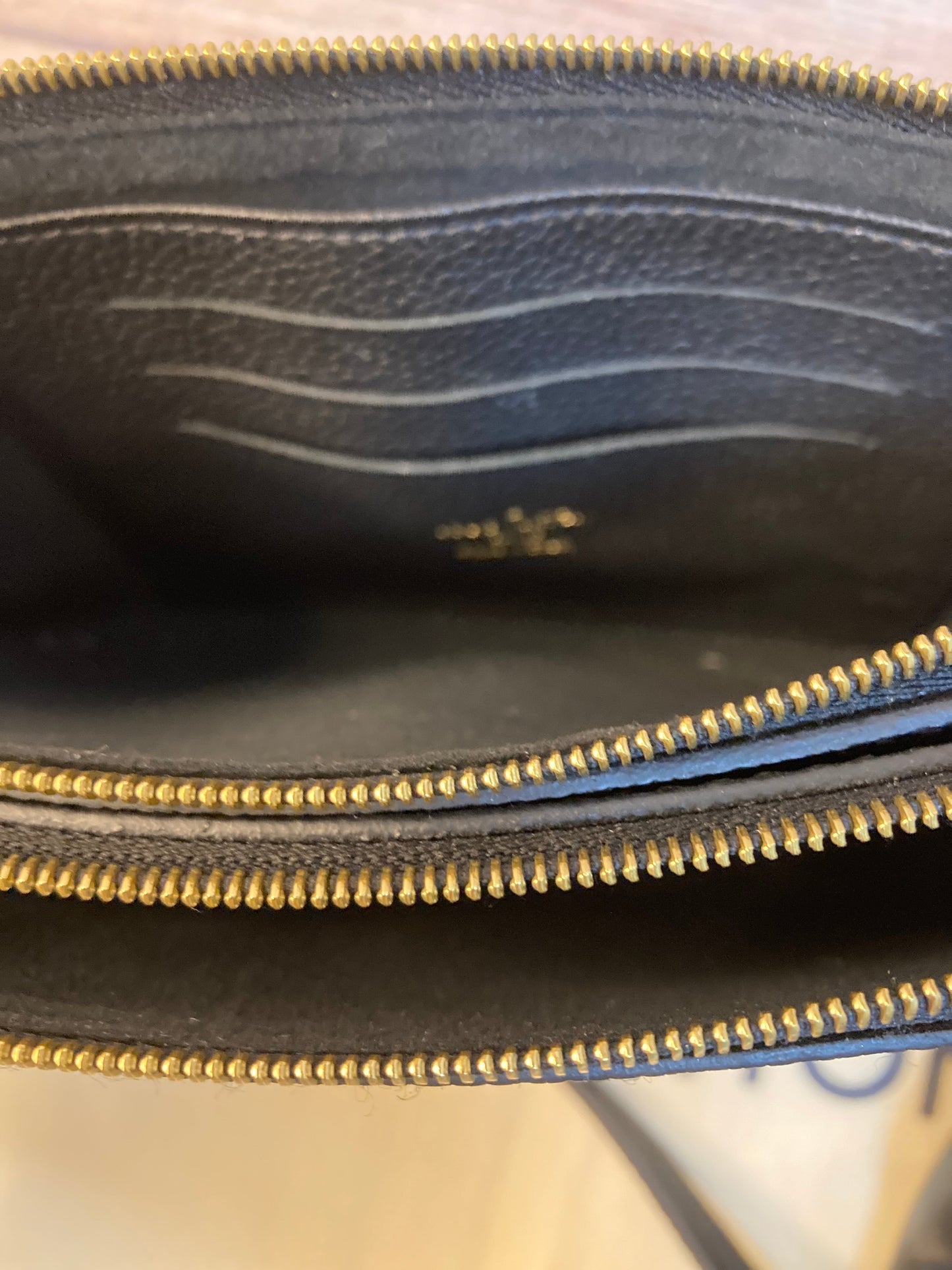 Crossbody Luxury Designer By Louis Vuitton  Size: Medium