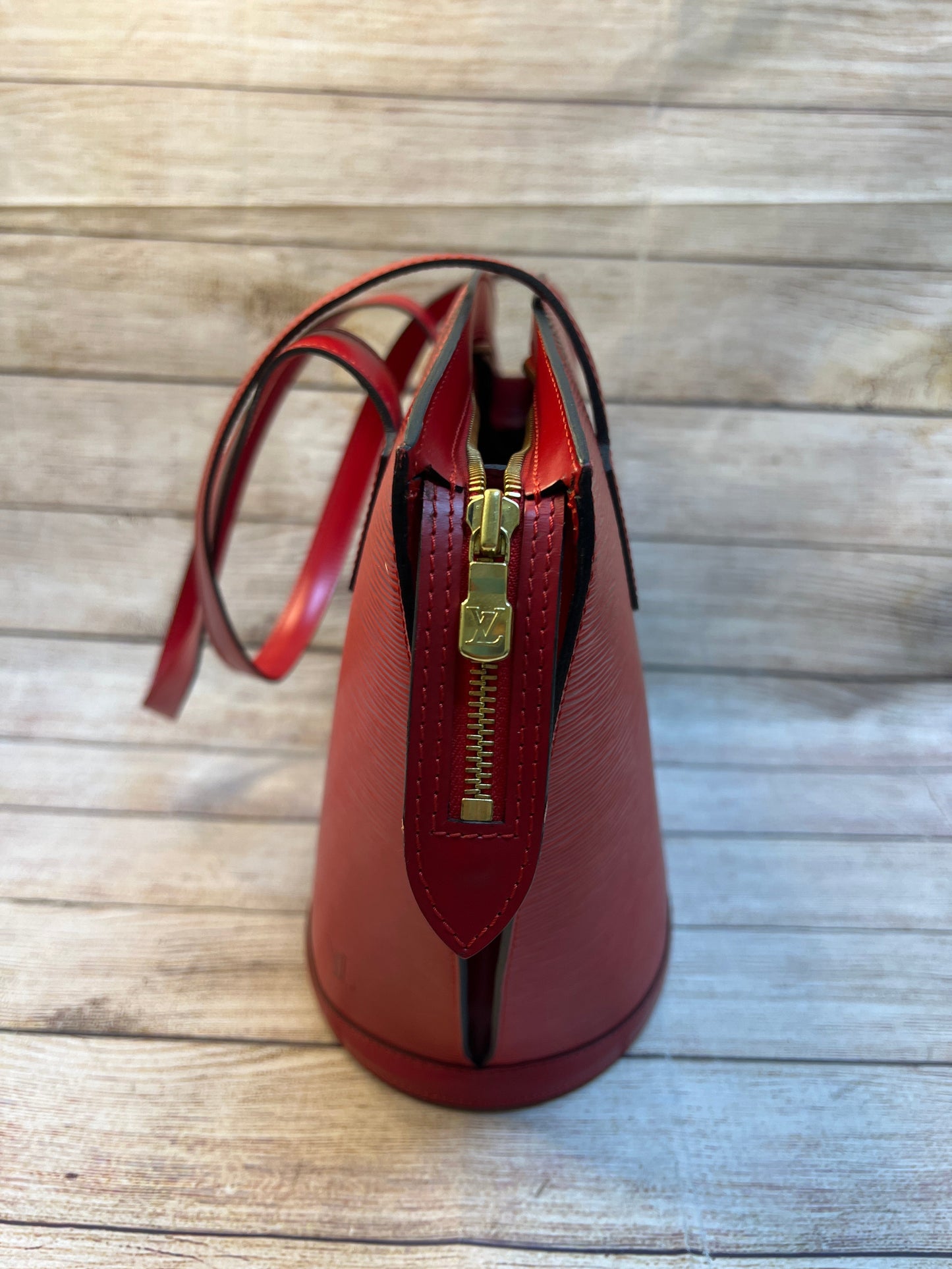 Handbag Leather By Louis Vuitton  Size: Large