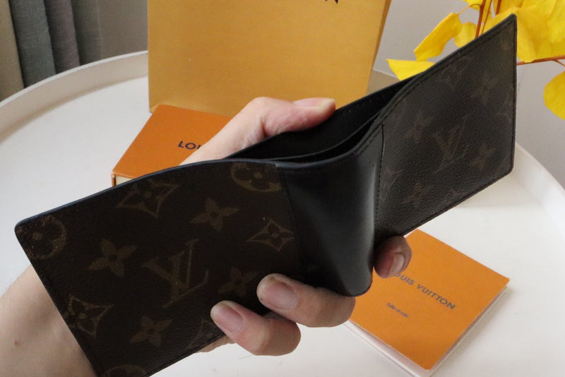 Alice Bags- Louis Vuittons  - 16364