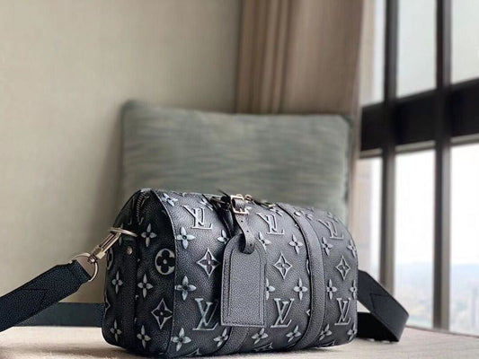 Alice Bags- Louis Vuittons  - 15934