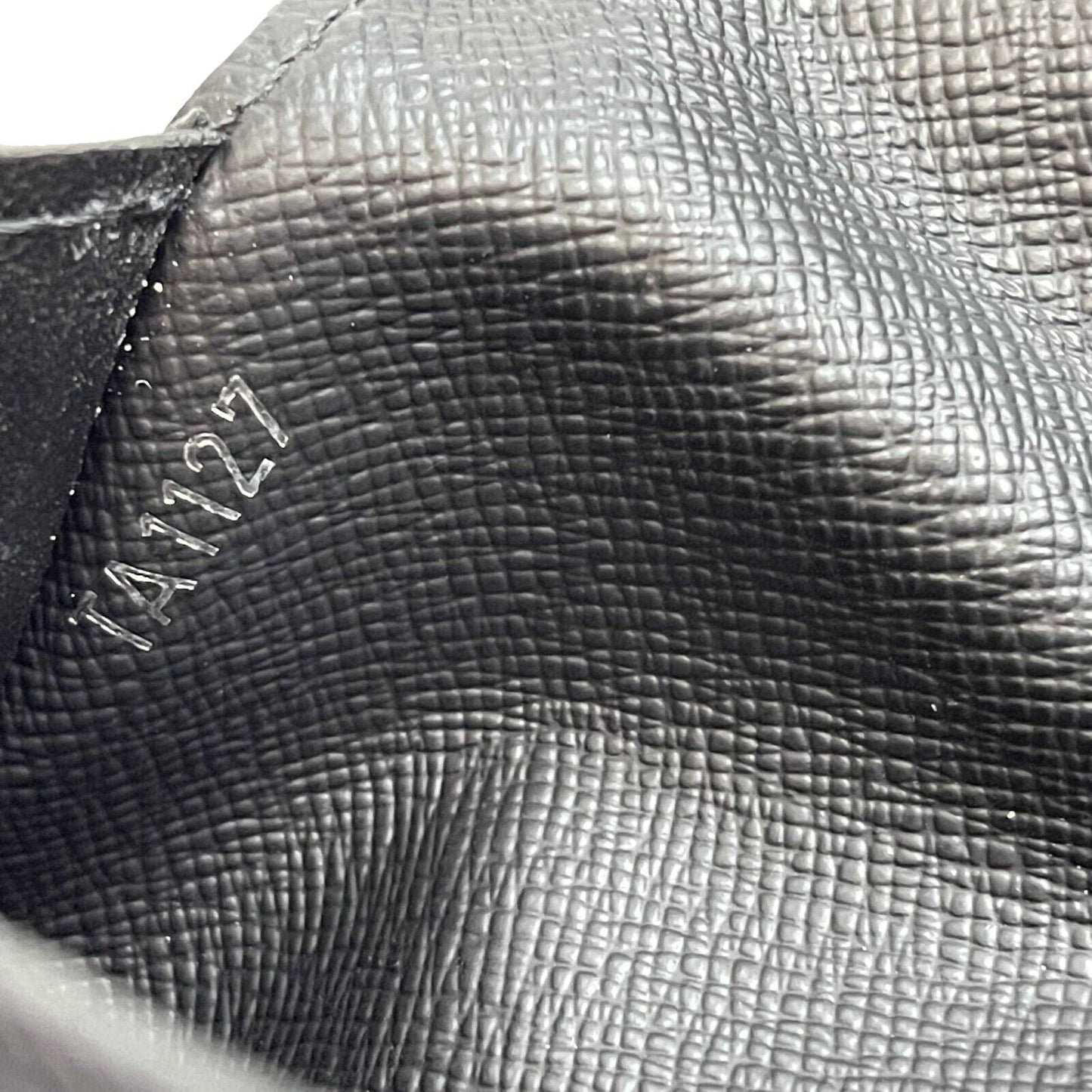 LOUIS VUITTON - Damier Graphite Wallet - 4 Pocket / 18 Card Slots