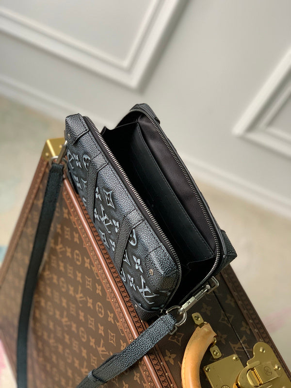 Alice Bags- Louis Vuittons  - 16045
