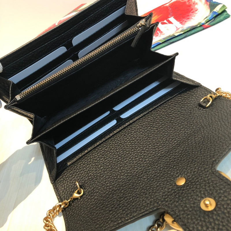 Gucci   Luxury Bags  957