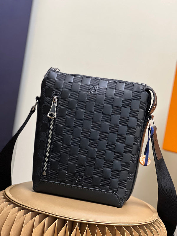 Alice Bags- Louis Vuittons  - 16141