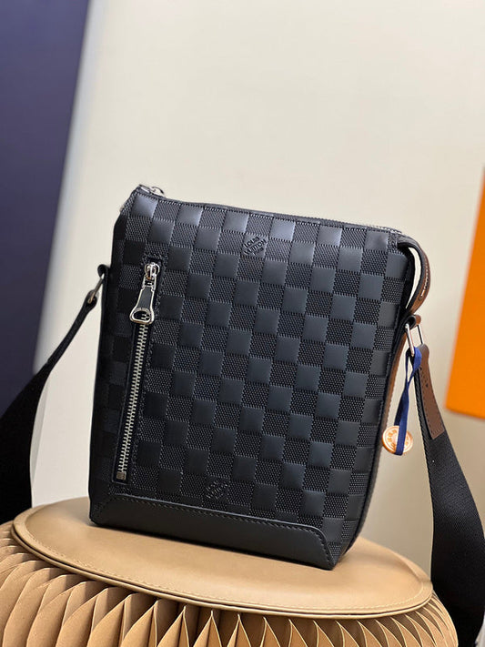 Alice Bags- Louis Vuittons  - 16141
