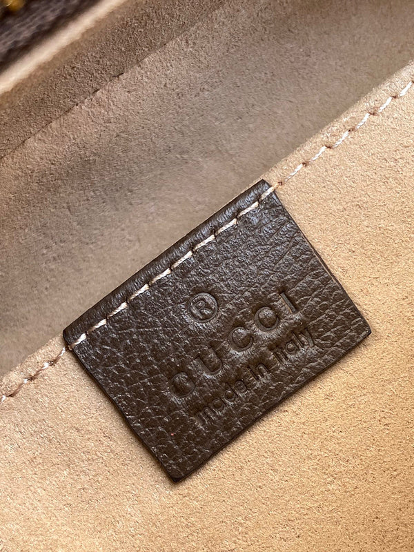 Gucci   Luxury Bags  966