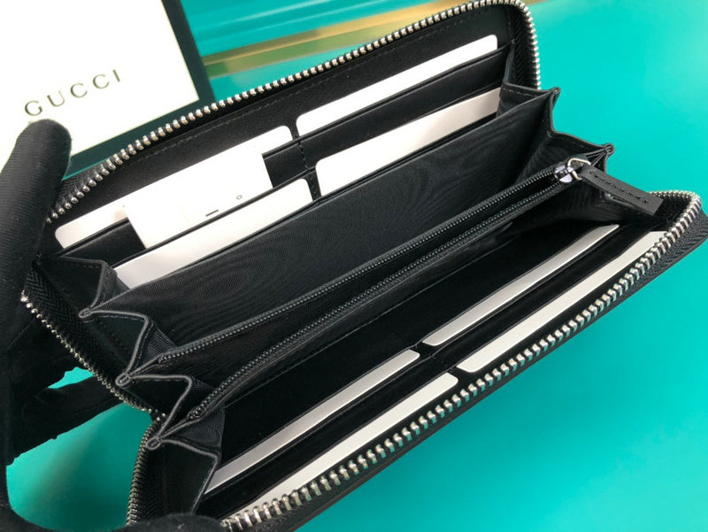 Gucci   Luxury Bags  946