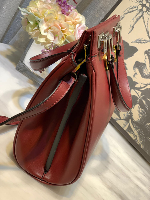 Gucci  Luxury -  Bags - 454