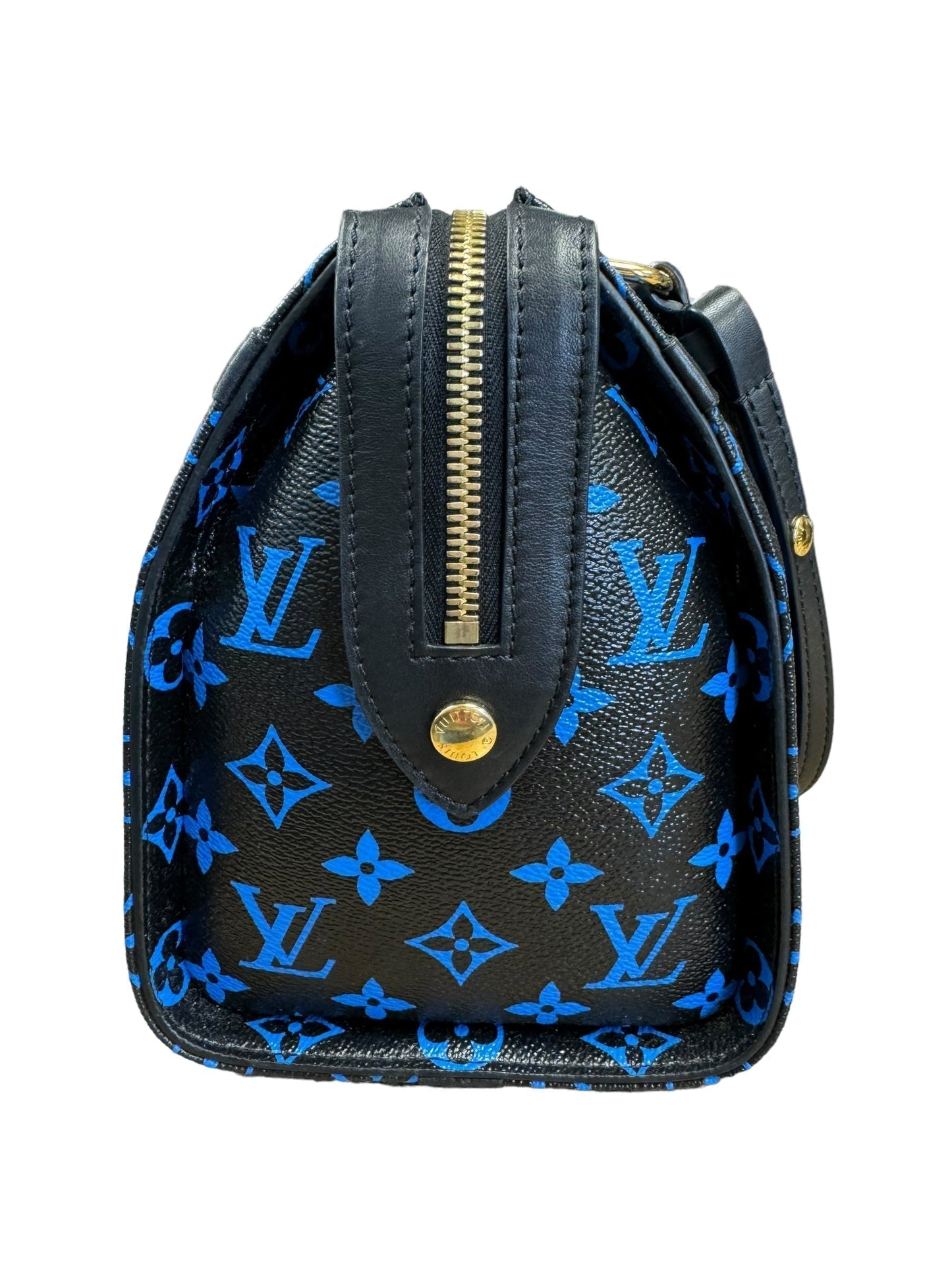 HandBag Luxury Designer By Louis Vuitton, Size: Medium