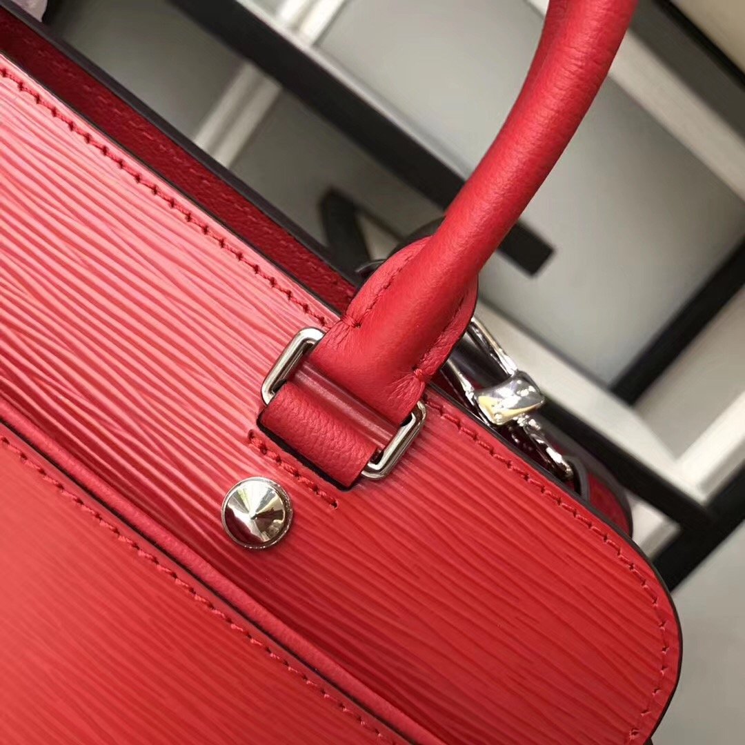 Louis Vuitton Epi Vaneau MM Bag Epi Leather Red