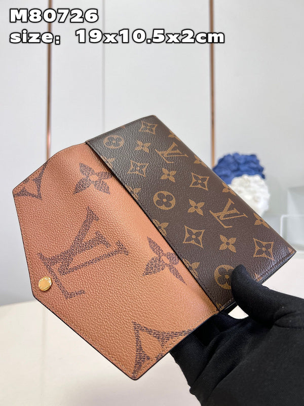 Alice Bags- Louis Vuittons  - 15903