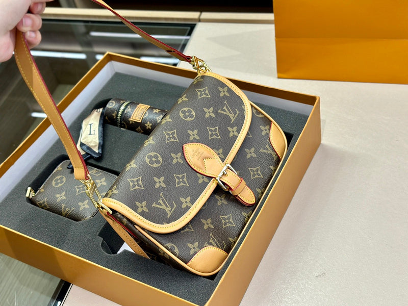 Alice bags - Louis Vuittons  - 14897