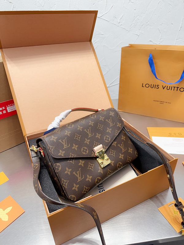 Alice bags - Louis Vuittons  - 15024