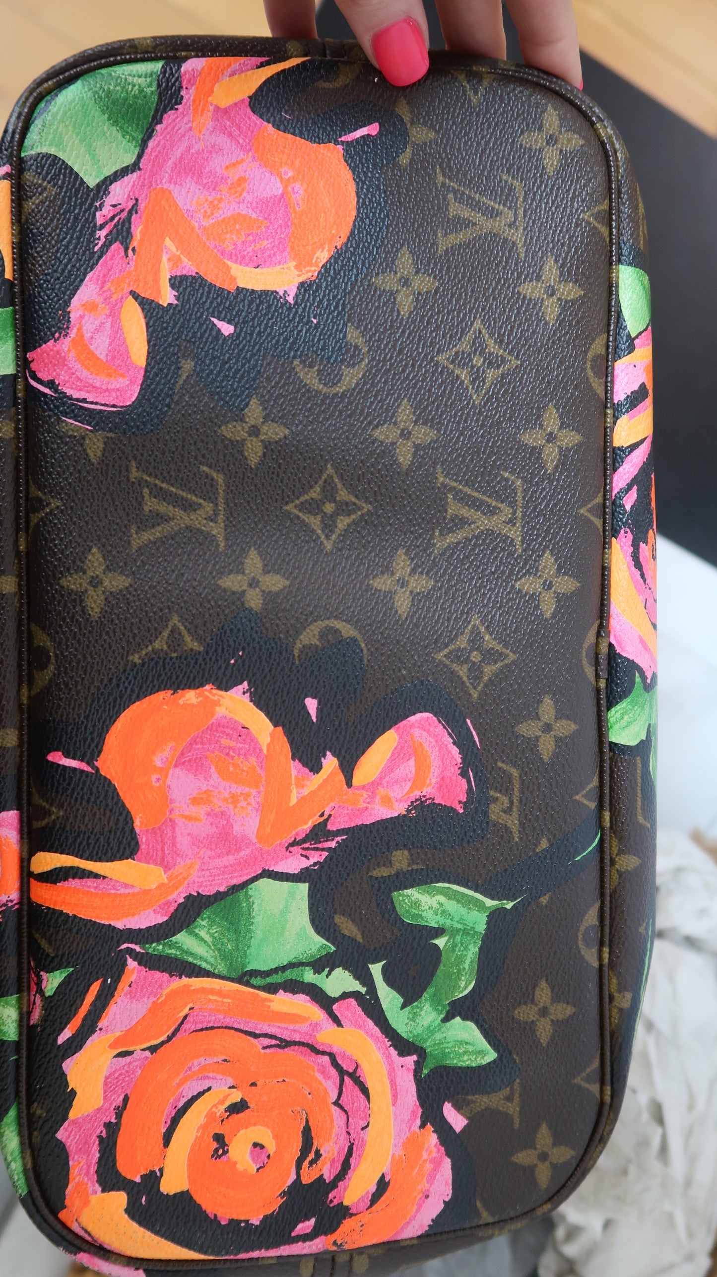 Handbag Luxury Designer By Louis Vuitton  Size: Large