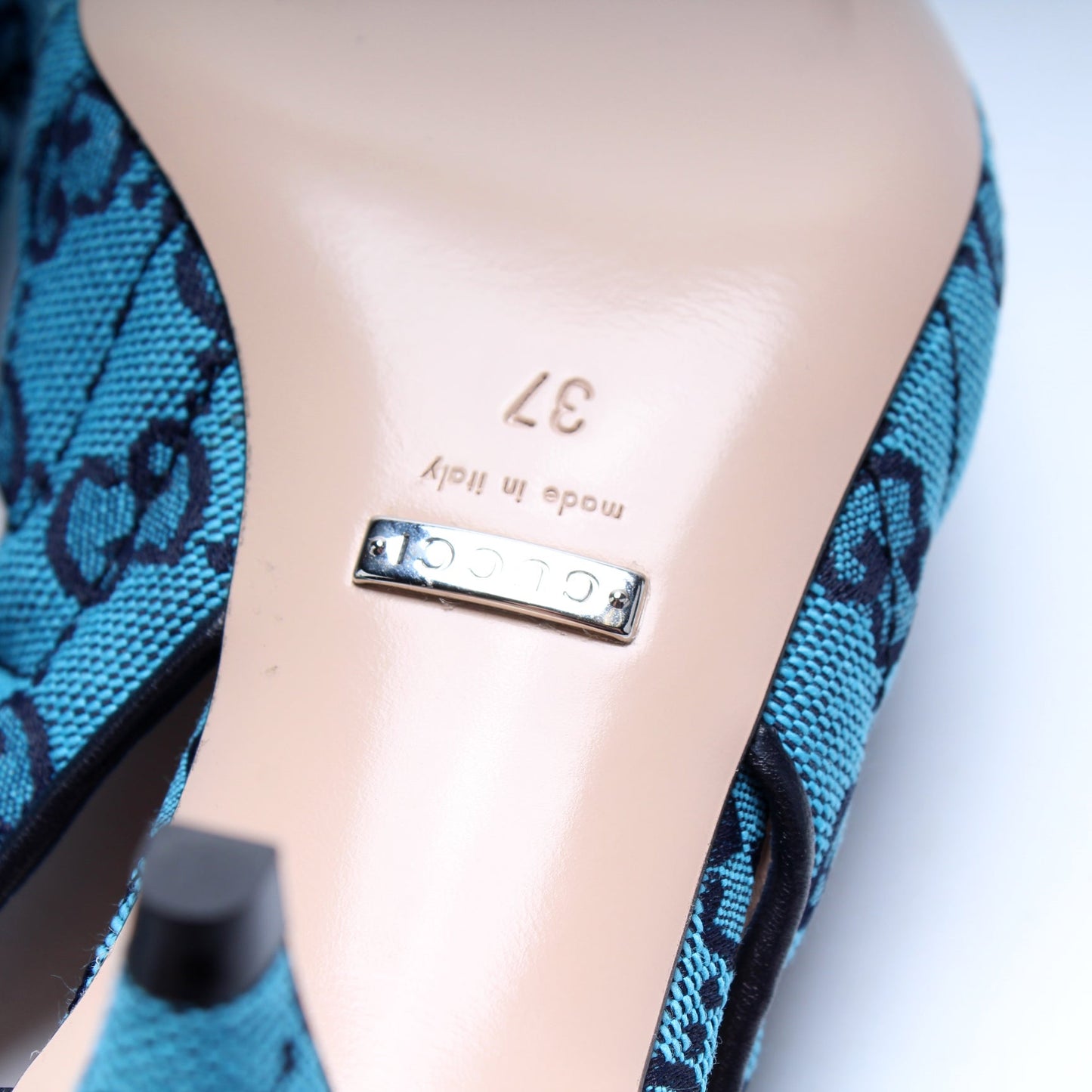 Gucci Canvas Slingback Heels Size 37