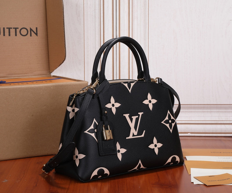 Alice bags- Louis Vuittons  - 16800