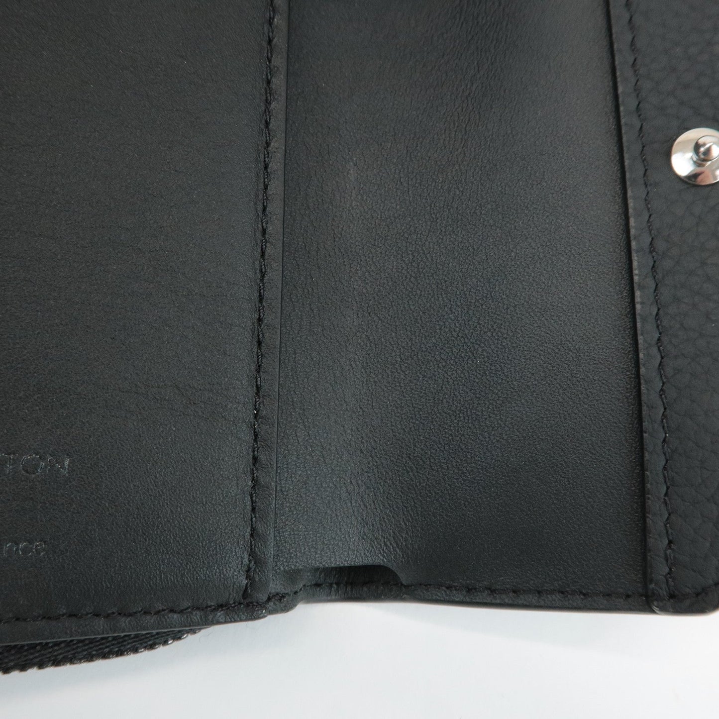 Louis Vuitton Aerogram Portefeuille Pilot Wallet Noir M81740