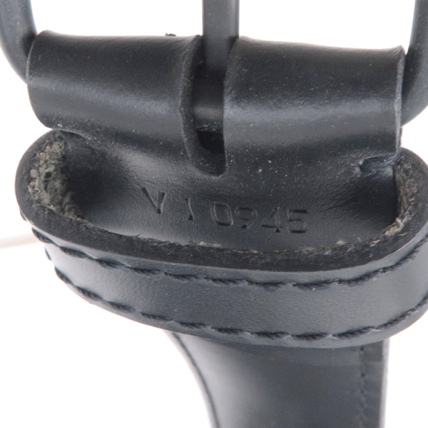 Louis Vuitton Epi Sac D'epaule PM Bucket Bag Noir Black M80157